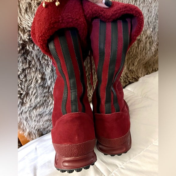 👑✅PRICE FIRM✅NO OFFERS👑RARE Adidas Burgundy Sports Boots - Picture 2 of 15